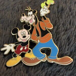 Disney Pin 45212 Mickey Mouse & Goofy Friends Are Forever -Authentic Trading WDW